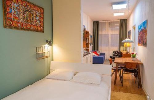 Eastern Docklands House | Fully fitted room - 15 min from central station