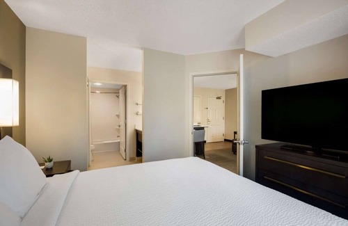 Mount Tabor Hotel | Fully-furnished Suites! Indoor Swimming Pool, Pet-friendly, Free Breakfast!