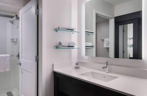 Mount Tabor Hotel | Fully-furnished Suites! Indoor Swimming Pool, Pet-friendly, Free Breakfast!