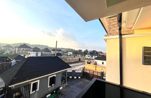 Enugu Apartment | Fully furnished 2-bedroom Shortlet serviced apartment in Enugu Nigeria