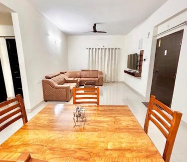 Madhapur Apartment | Fully Furnished 2BHK Family Stay with Kitchen & Balcony
