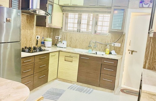 Begumpet Apartment | Fully furnished 2BHK house at first floor with AC's. @center of the city