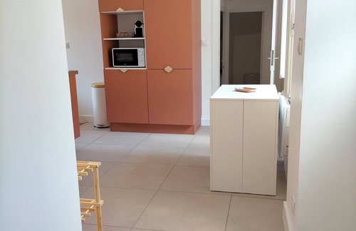 Vertrieu House | Fully furnished, quiet location