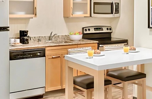 Springdale Apartment | Fully Furnished Studio | Flexible Stays