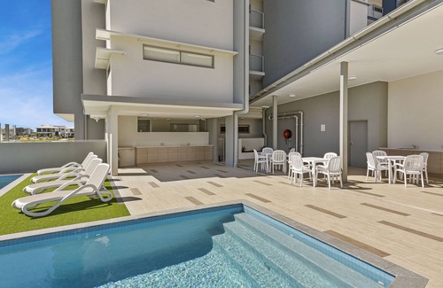 Birtinya Apartment | Fully Furnished - Studio