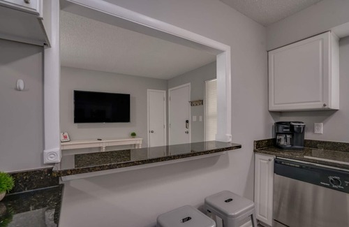 Kiln Creek House | Fully Furnished, TV, Roku & Internet. Just Bring Your Suitcase