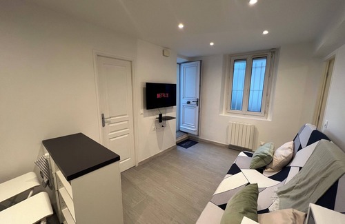 Epone Apartment | Fully independant F2
