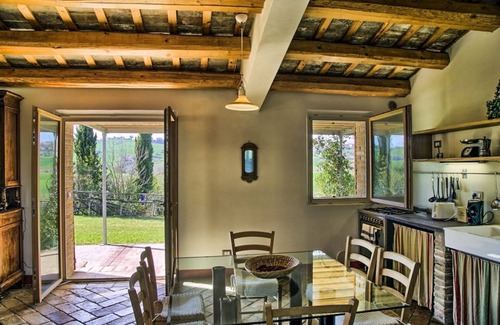 Ostra Villa | Fully private fenced villa with pool – ideal for families, pet friendly