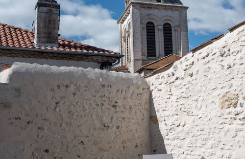Bassillac and Auberoche House | Fully renovated gîte in the heart of the village