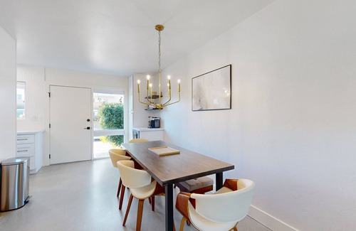 South Scottsdale Condo | Fully remodeled condo near Fashion Square with pool, fireplace, patio, streaming