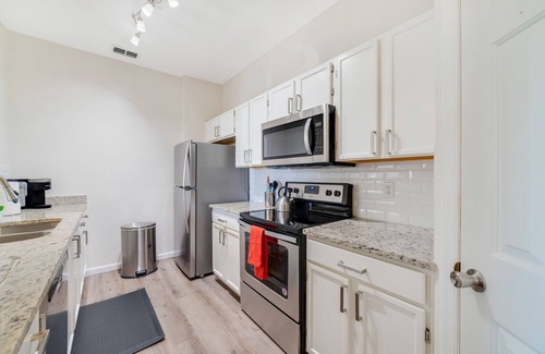 Windsor Hills Condo | Fully Remodeled~Windsor Hills~2.5 Miles from Disney World Main Entrance