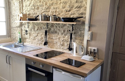 Vouille-les-Marais House | Fully renovated gite, in the heart of a small village..