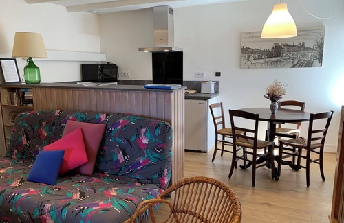 Perols-sur-Vezere House | Fully Renovated 2-Bedroom Guest House, Large Private Grounds, Patio & Garden