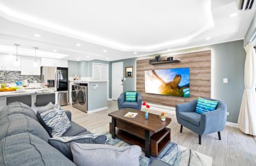 Waikiki Apartment | Fully Renovated 2BR and 2BA Near Waikiki Beach with Parking