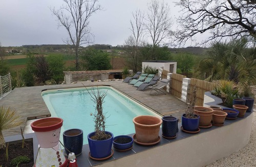 Bourlens House | Fully renovated farmhouse in a quiet location