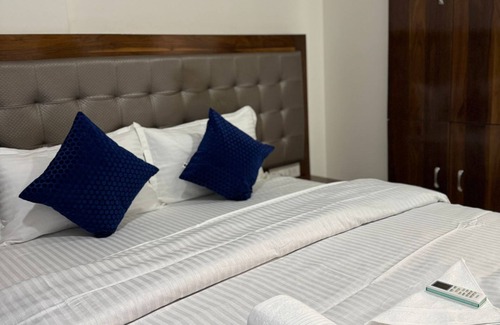 Powai Apartment | Fully Serviced Apartment - Centrally Located
