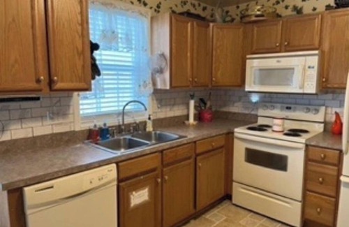 Mount Aetna House | Fully stocked 3 Bedroom Home with Attached Garage and Large Fenced yard
