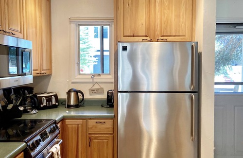 Vail House | Fully Updated, Beautiful Town Home On Vail Bus Line