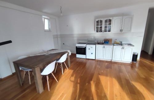 Lazi Apartment | Fun and spacious apartment