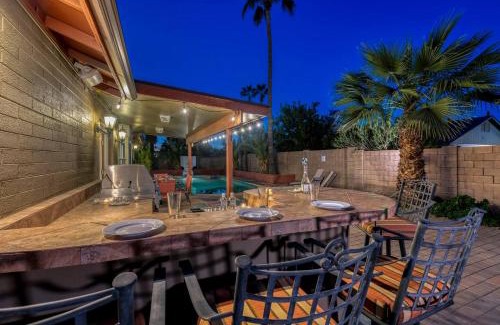 Chandler House | Fun Desert Getaway With Private Free Heated Pool!