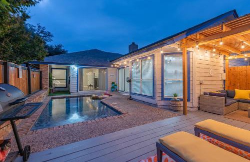 Riverbend of Camino Real House | Fun 'n Sun Heated Pool & Gameroom By Fiesta Texas