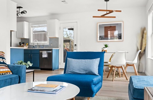 Central East Austin House | Fun & Stylish House - A hidden oasis in the heart of Central East Austin