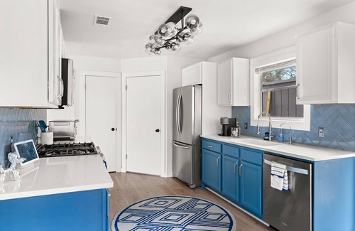 Central East Austin House | Fun & Stylish House - A hidden oasis in the heart of Central East Austin
