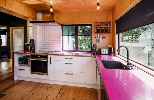 Fitzroy Villa | Fun Times in Fitzroy - eclectic bungalow by beach