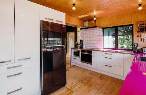 Fitzroy Villa | Fun Times in Fitzroy - eclectic bungalow by beach