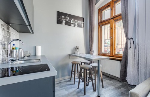 Grunwald Apartment | Functional and Comfortable Very Berry Studios in Poznań by Noclegi Renters