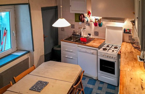 Tredrez-Locquemeau House | Functional vacation home near the beach.