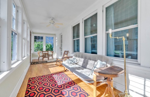 Sanford Apartment | Funky Bunk