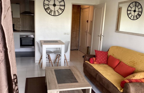 Juan-les-Pins Apartment | Furnished 2-room apartment in the center of JUAN LES PINS with private parking.