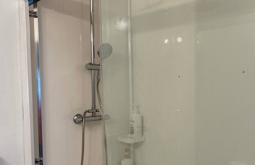 Gibsons House | Furnished 3 bedrooms and 1.5 bathroom upstairs suite