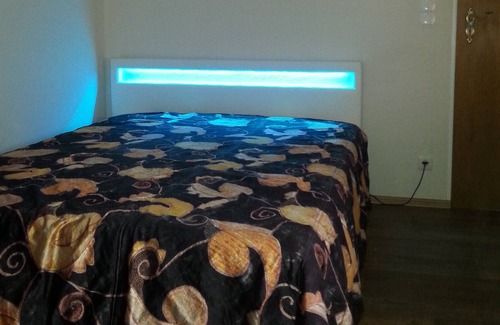 Odenkirchen-Mitte Condo | Furnished apartment 1-2 people