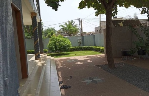 Lome House | Furnished apartment with garden Baguida