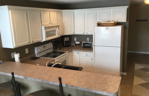 Camdenton Condo | Furnished condo, 3 Bed Rm, 2 Bths + Loft, Sleeps 6 In Queen Beds, 2 in bunk bed.