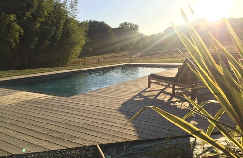 Salleboeuf Apartment | Furnished cottage accommodation with pool close to Bordeaux
