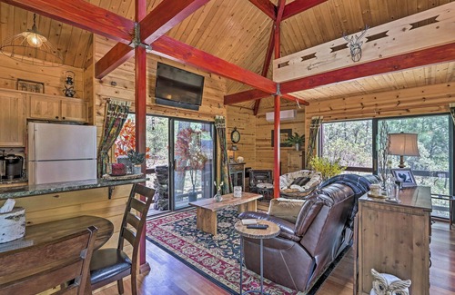 Strawberry Cabin | Furnished Deck: Romantic Strawberry/Pine Studio!