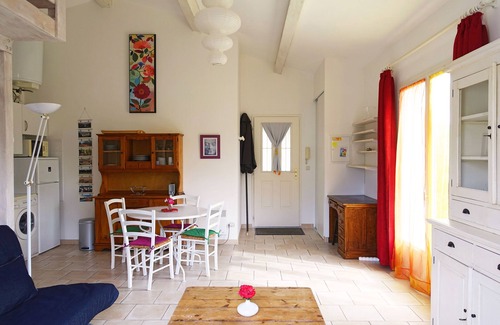 Uzes Apartment | Furnished with taste, spacious, luminous, mezzanine, terrace, garden, car park
