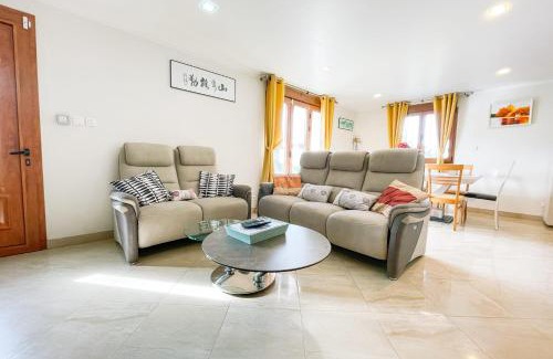 Saint-Ismier House | #FW The House of Sunny Gardens