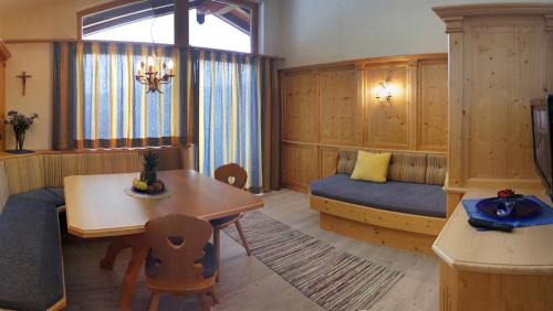 Maurach Apartment | Gästehaus Alpina