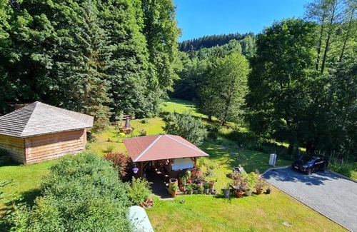 Reichenbach im Vogtland Apartment | Gästehaus Hirschstein - Hochwertige Ferienwohnung in sehr ruhiger Lage direkt am Fluss Göltzsch