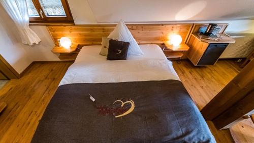 Frohnd Apartment | Gästehaus Holzer Kreuz- Gästezimmer Margerite für 2 Personen inkl Landfrühstück
