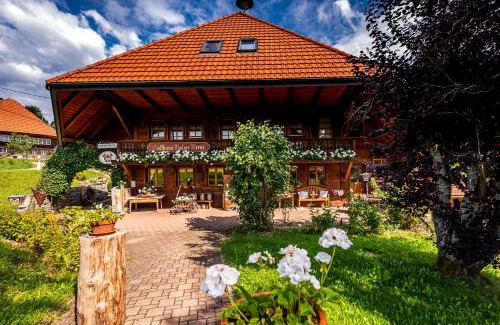 Frohnd Apartment | Gästehaus Holzer Kreuz - Gästezimmer Veilchen für 2 Personen inkl Landfrühstück