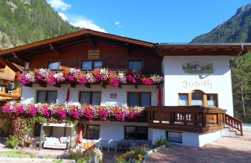 Unterlaengenfeld House | Gästehaus Judith