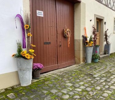 Zeil Bed & Breakfast | Gästehaus LuNa