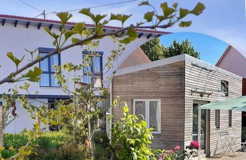 Bad Urach Apartment | GästezimmerFreiRaum 1, mit Dusche/WC, Sitzecke