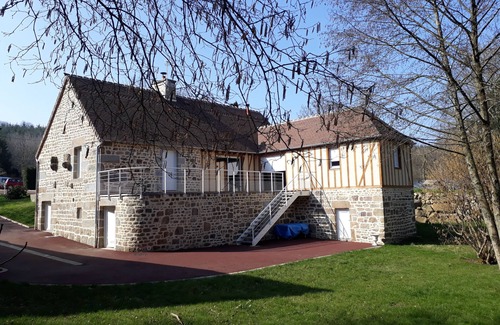 Saint-Martin-l'Aiguillon Cottage | Gîte à la Campagne 3 Étoiles
