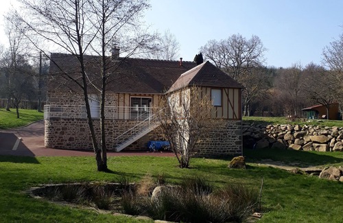 Saint-Martin-l'Aiguillon Cottage | Gîte à la Campagne 3 Étoiles